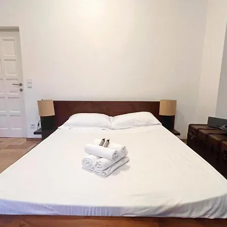 Royal Domain, Bnbrickeys * マントン