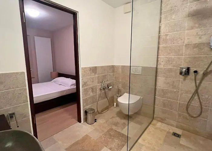 Royal Domain, Bnbrickeys * מנטון