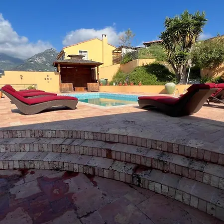 Royal Domain, Bnbrickeys *