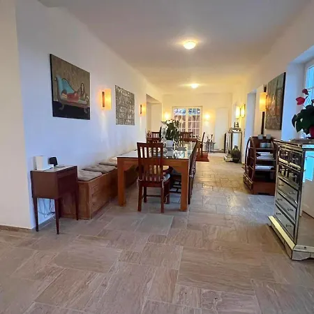 Royal Domain, Bnbrickeys Apartmán *