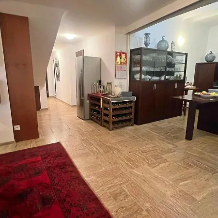 Royal Domain, Bnbrickeys Appartement *