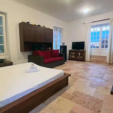 Royal Domain, Bnbrickeys Apartment *