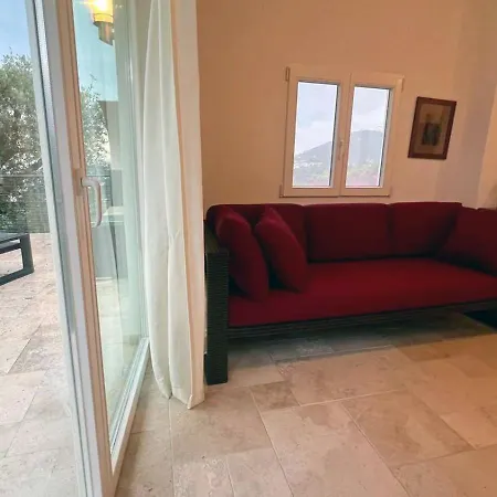 Royal Domain, Bnbrickeys Apartment