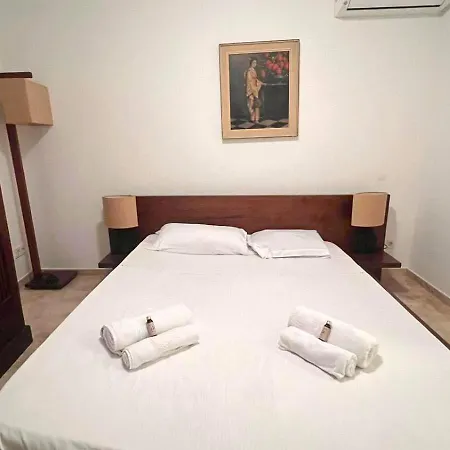 Royal Domain, Bnbrickeys Apartmán