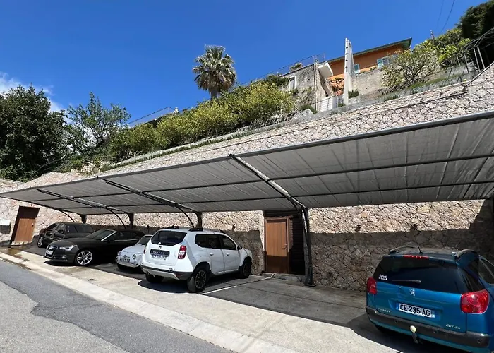 Royal Domain, Bnbrickeys * Mentone