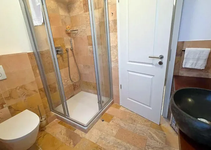 Royal Domain, Bnbrickeys * Mentone