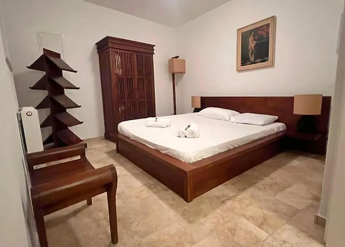 Royal Domain, Bnbrickeys Appartamento