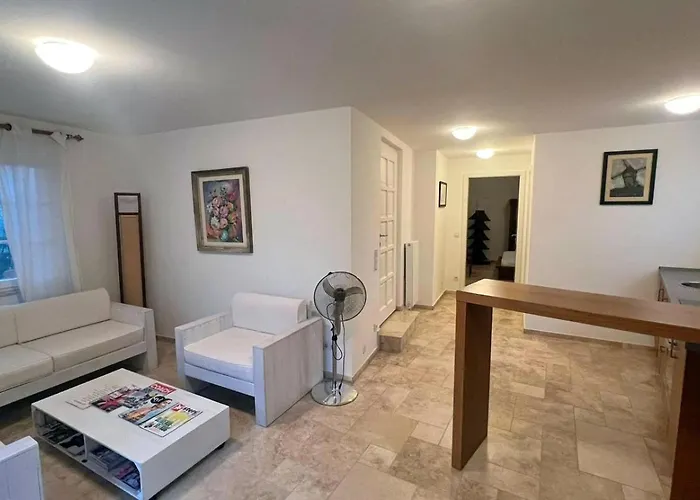 Apartment Royal Domain, Bnbrickeys Menton