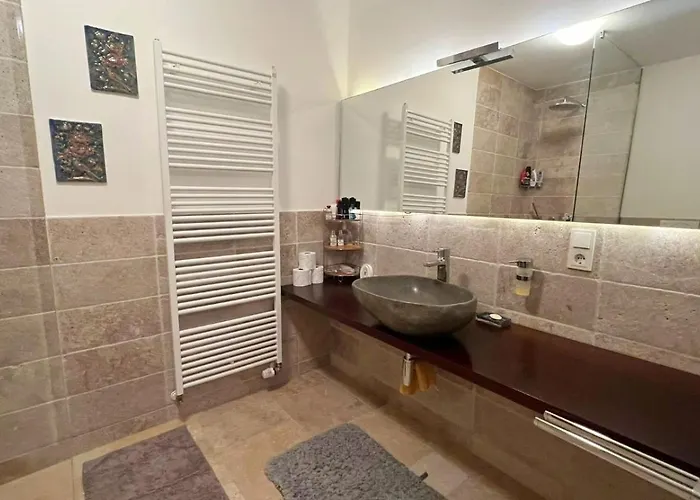 Royal Domain, Bnbrickeys * Mentone